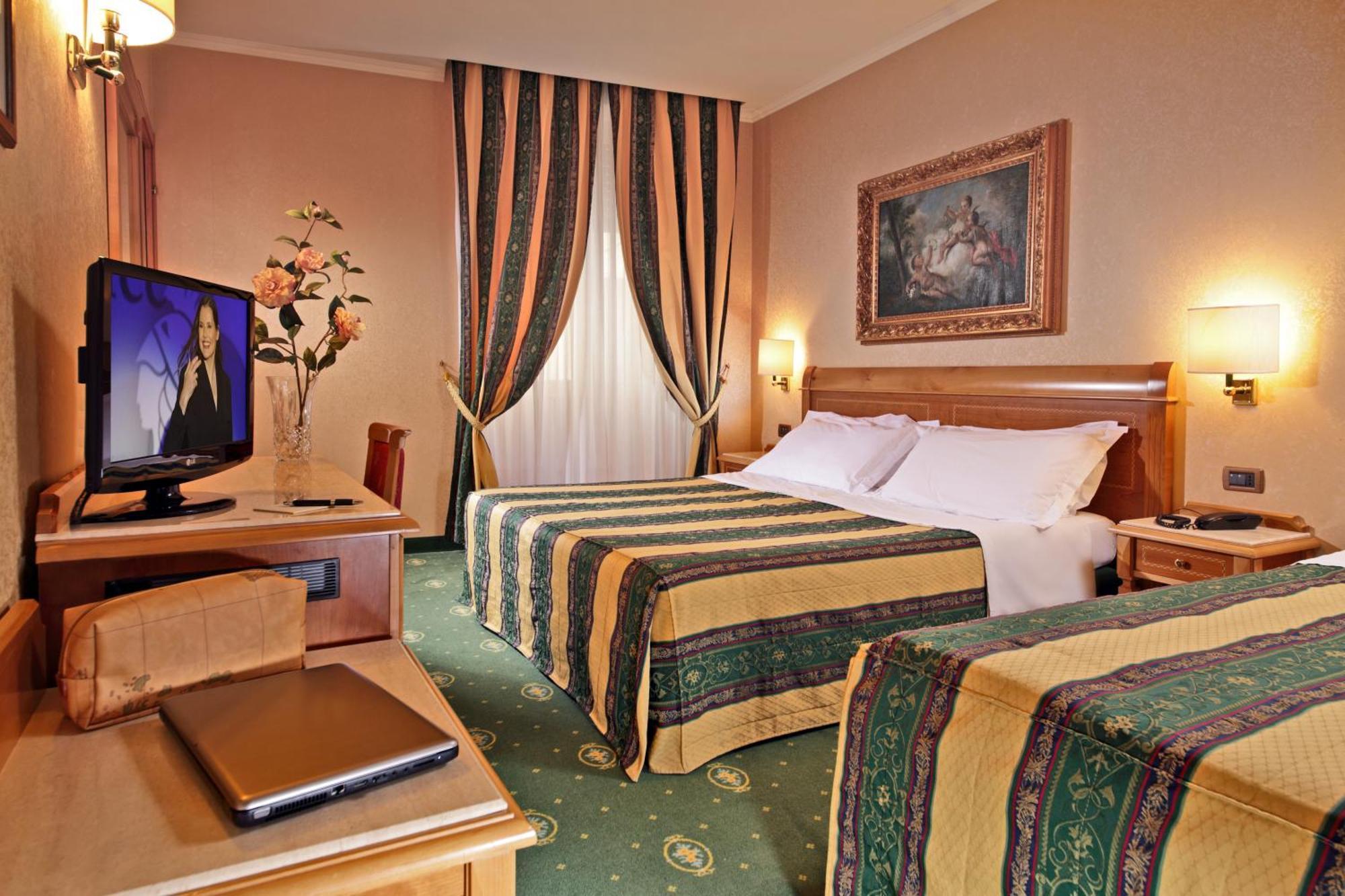 Colonna Hotel Frascati Quarto foto